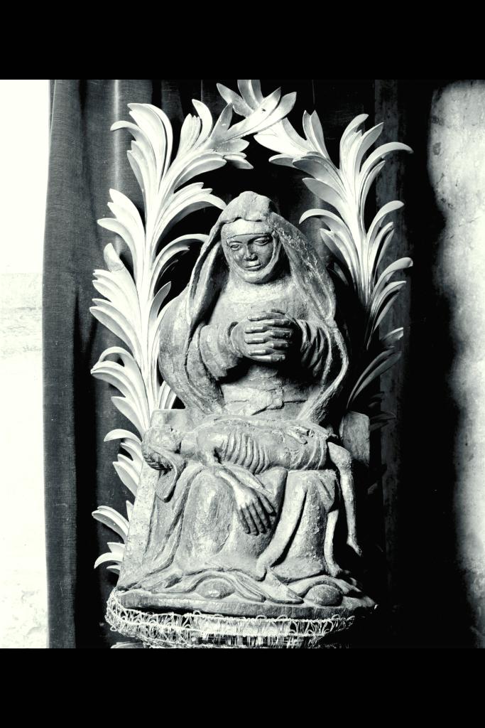 groupe sculpté (statuette) : Vierge de Pitié