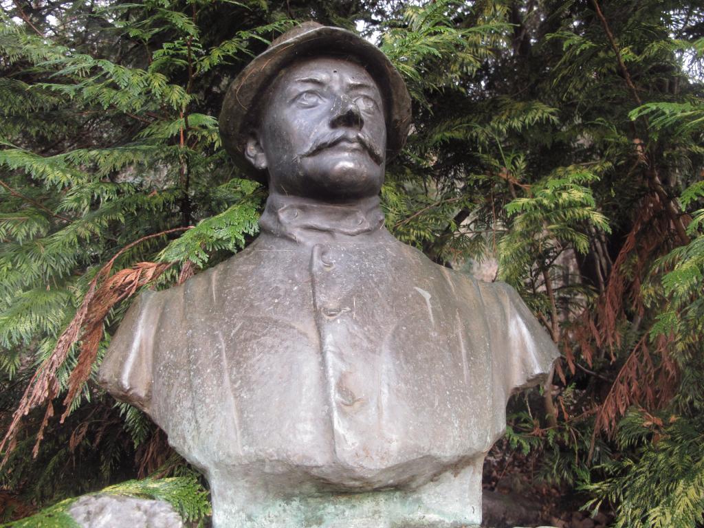 monument funéraire de Marcel Spont
