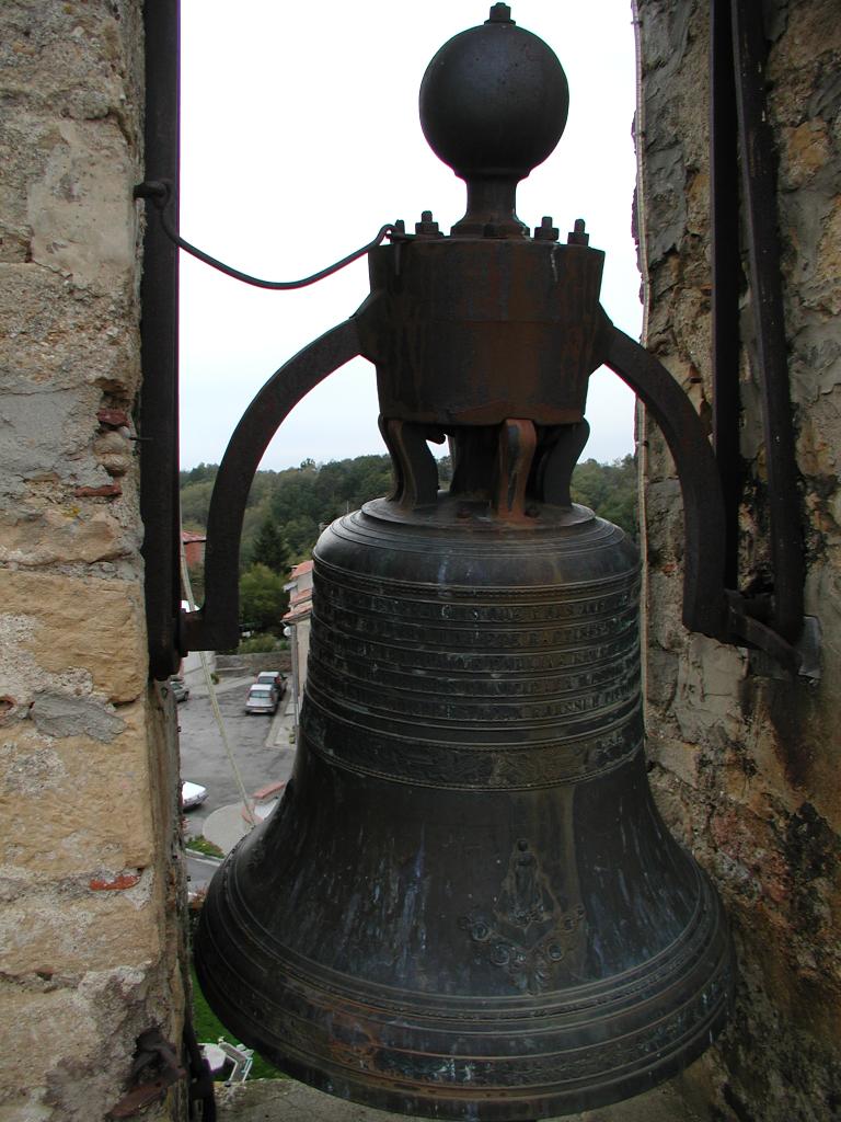 ensemble de 2 cloches (Fernand Pauline, André Marie) et d'une troisième cloche