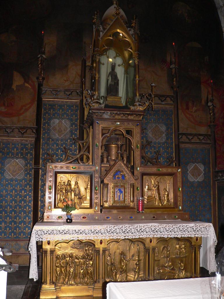 ensemble du maître-autel dédié à la Vierge de Rocamadour : autel, table d'autel, tabernacle, retable, peintures (4)