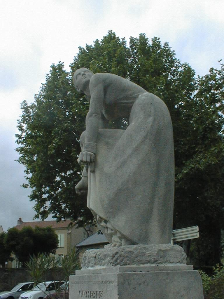 statue (colossal) : La Résistance