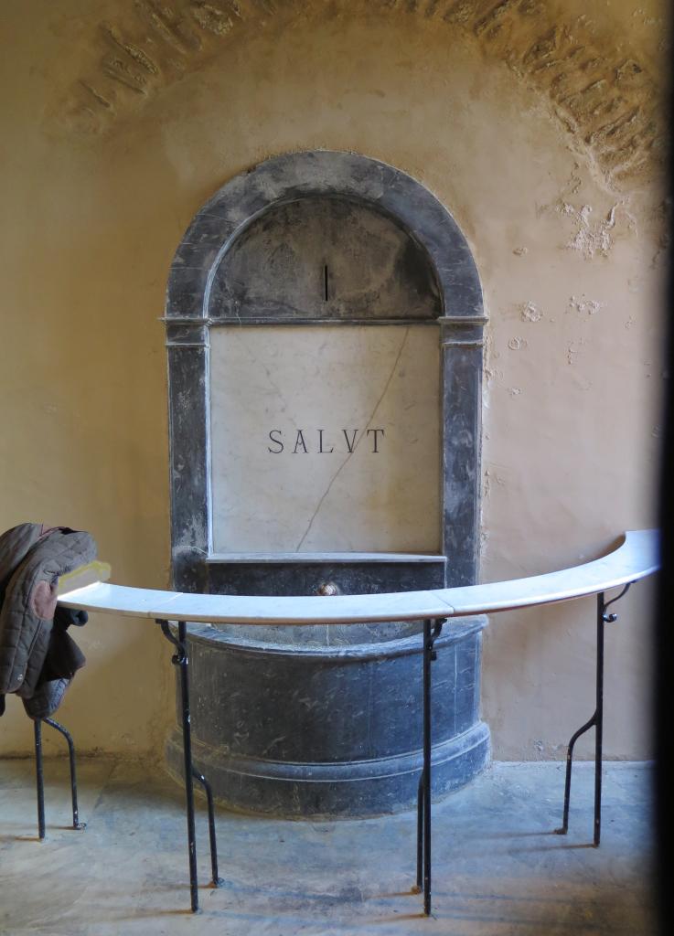 établissement thermal de Salut, actuellement muséum et musée du marbre