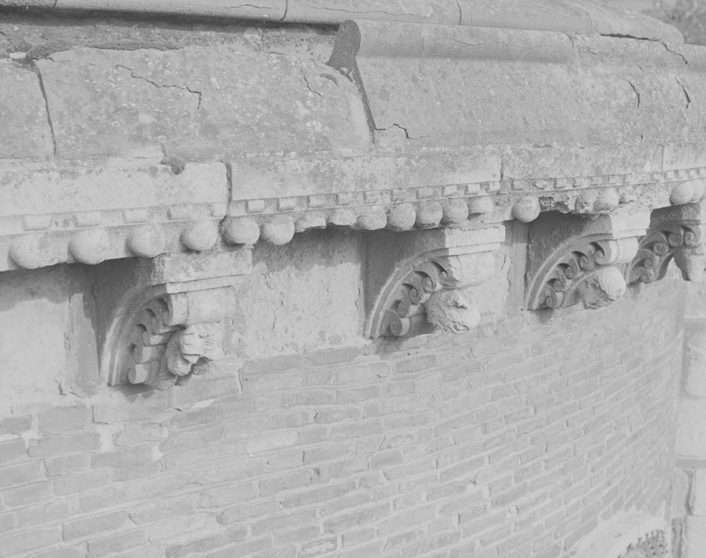 Abbaye de chanoines de saint Augustin, dite basilique Saint-Sernin, actuellement église paroissiale