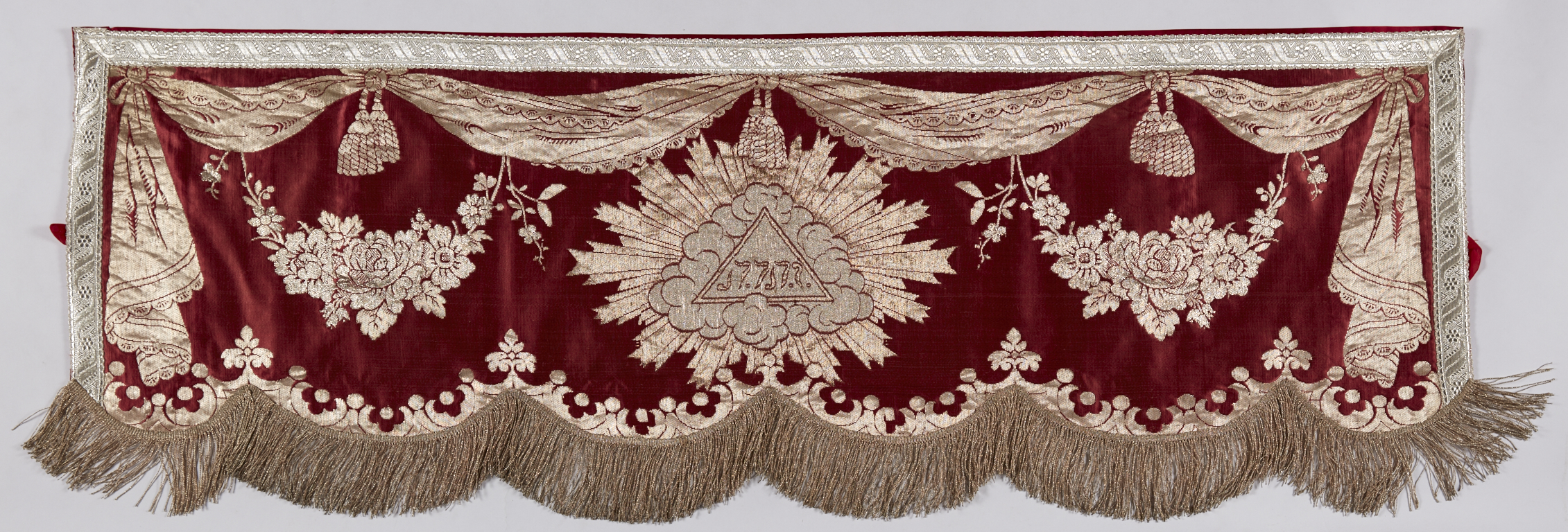 garniture de dais de procession rouge