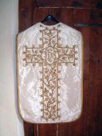 chasuble, étole de clerc, manipule, voile de calice, bourse de corporal : ornement blanc 2