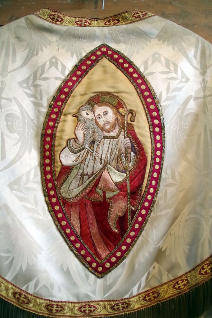 sommaire des textiles de l'église de Saint-Hippolyte-du-Fort