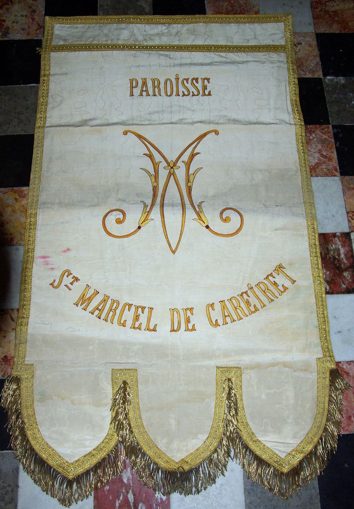 sommaire des textiles de l'église de Saint-marcel-de-careiret