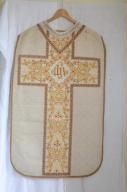 chasuble, étole de clerc, manipule, voile de calice, bourse de corporal : ornement blanc 4