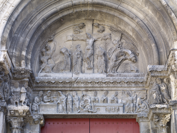 statues et hauts-reliefs du portail de Saint-Gilles