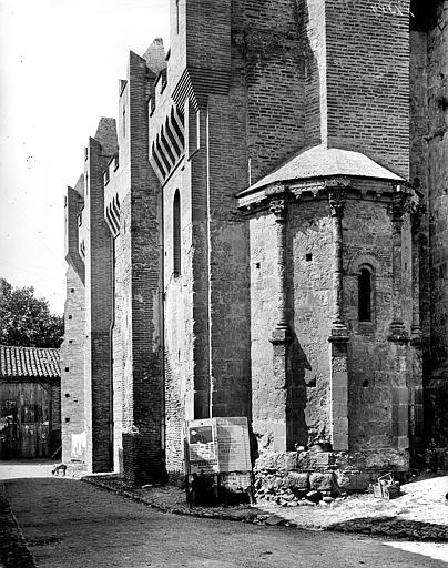 prieuré de bénédictins Saint-Pierre et Saint-Phébade, puis église paroissiale
