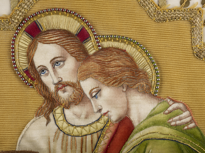 Chasuble blanche avec étole