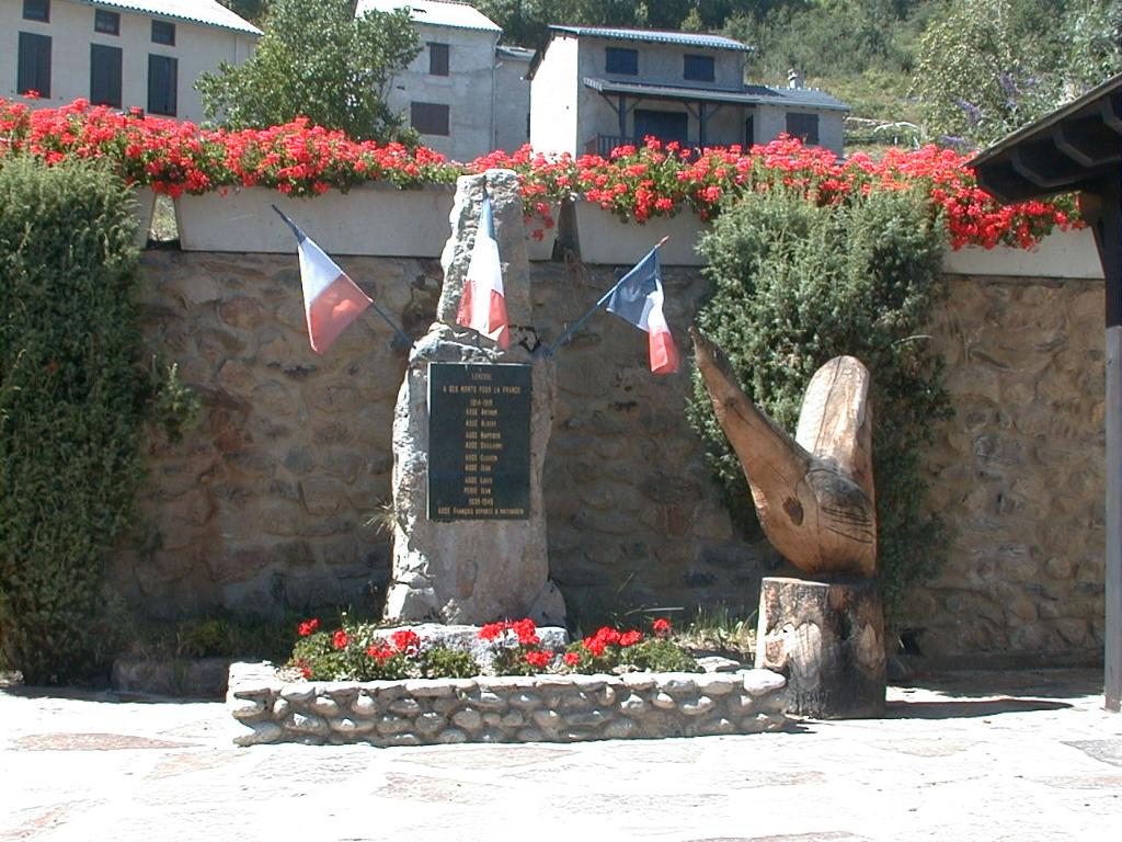monument aux morts de la guerre de 1914-1918 et de la guerre de 1939-1945