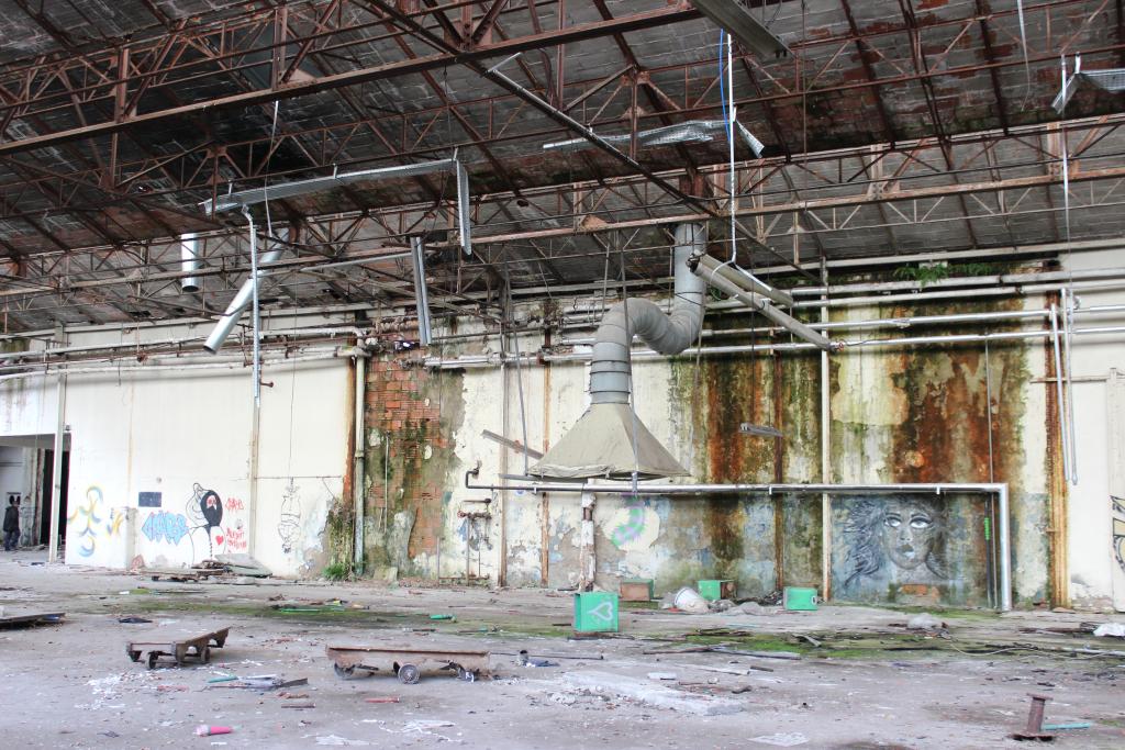ancienne filature Bourges puis usine Bergère, puis SAB , tissage Soum