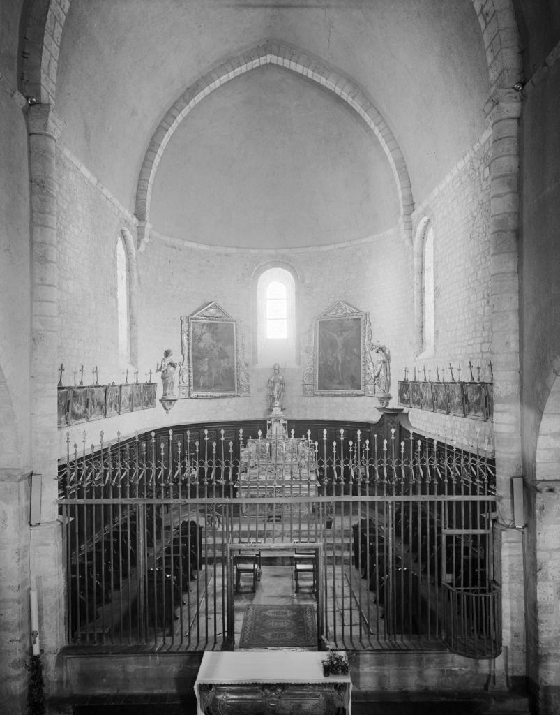 prieuré de bénédictins, église paroissiale Saint-Pierre, Saint-Ebons