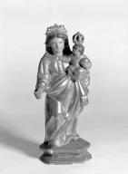 deux statues de Vierge à l'Enfant en pendant