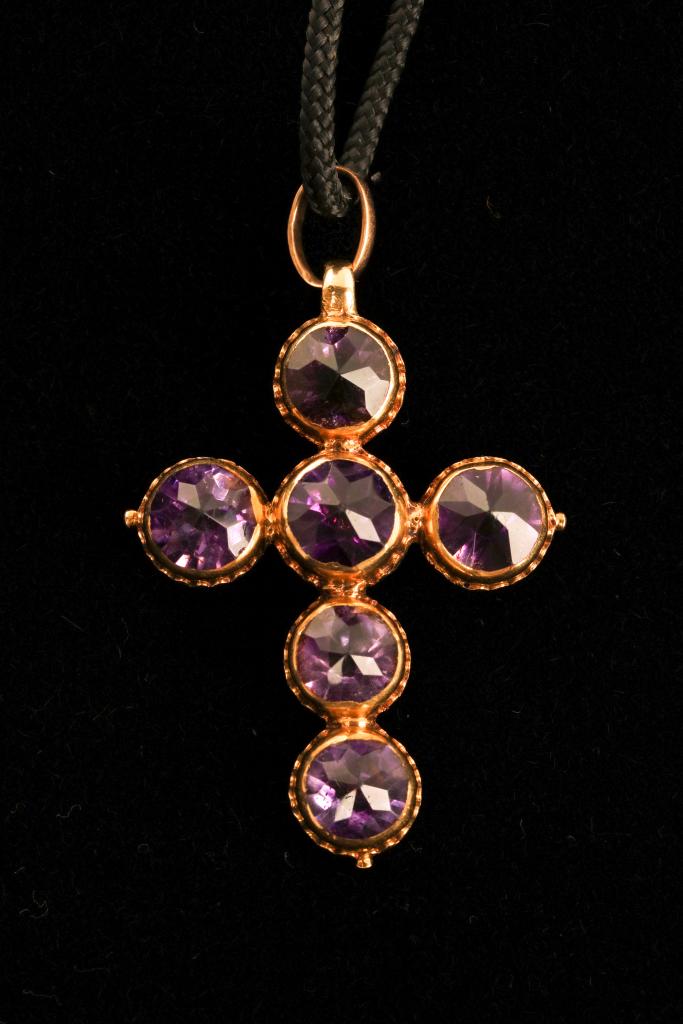 croix à 6 pierres