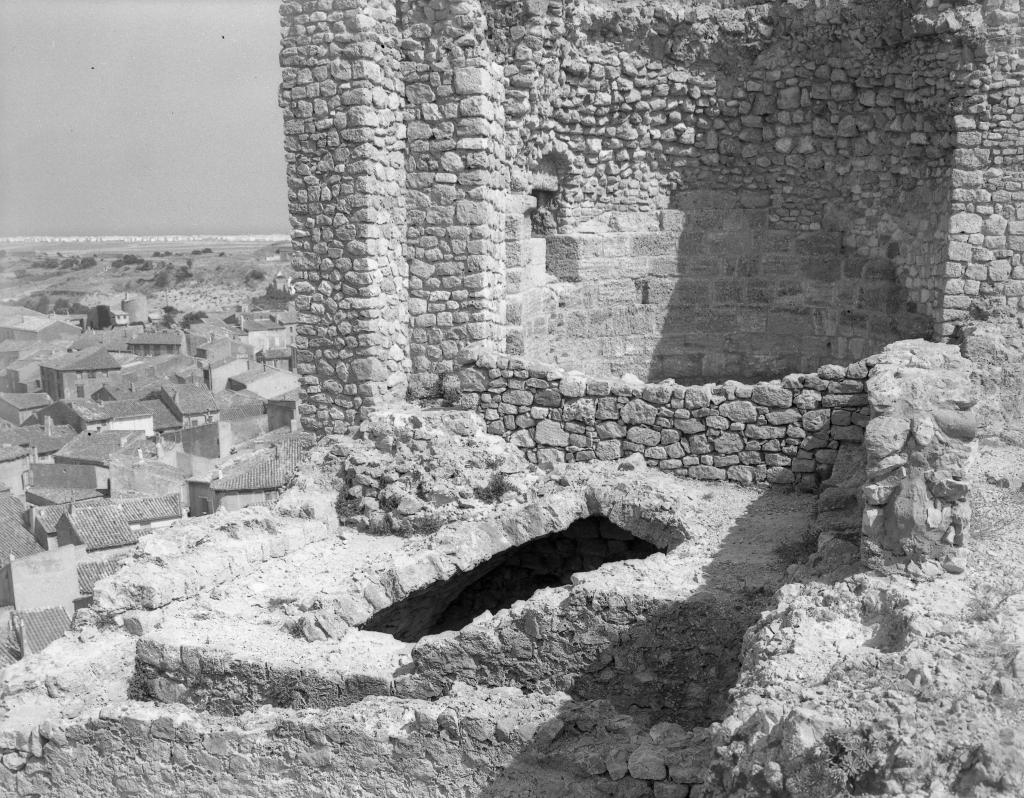 ancien château-fort de Gruissan, tour Aycelin dite aussi "de Broa".