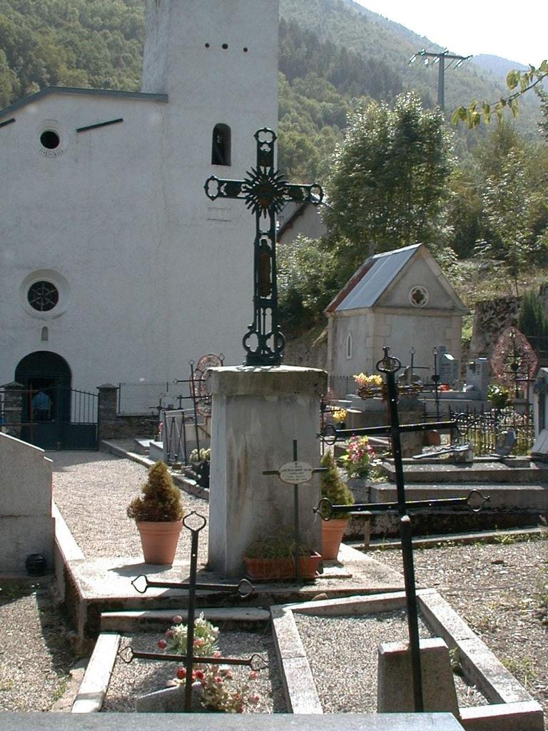 monument aux morts de la guerre de 1914-1918, de la guerre de 1939-1945 et de la guerre d'Algérie