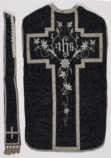 chasuble noire (n° 15)