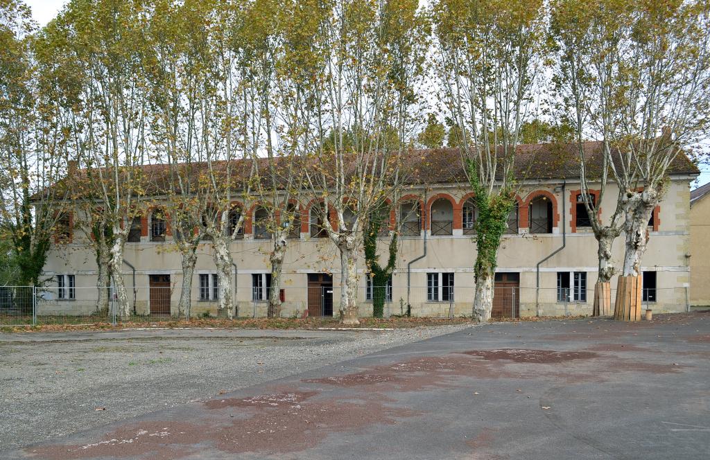 Quartier de cavalerie Henry, puis Quartier de cavalerie Espagne, Caserne d'artillerie et Centre d'Instruction du service de l'Intendance