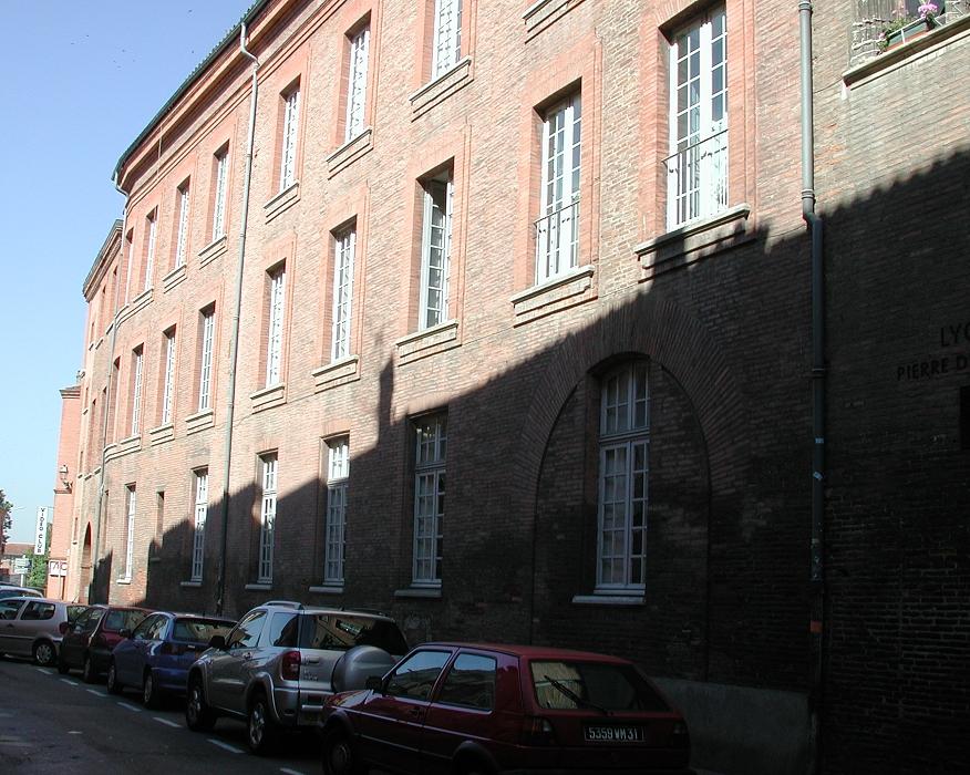 hôtel de Bernuy, puis collège universitaire, actuellement lycée Pierre de Fermat