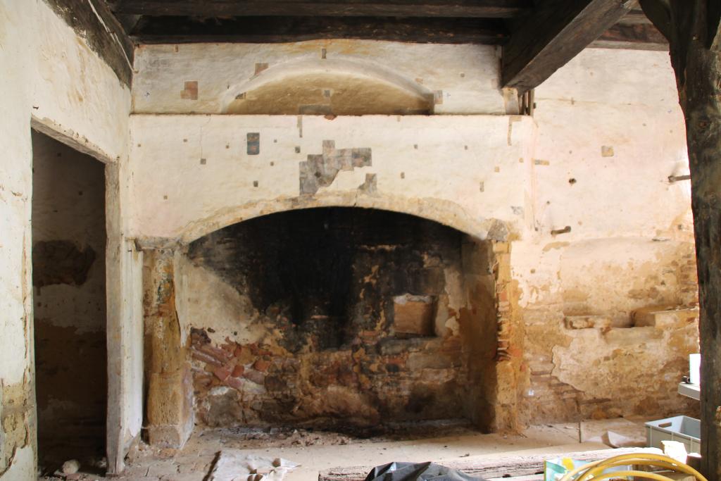 Peintures monumentales et plafond peint du logis