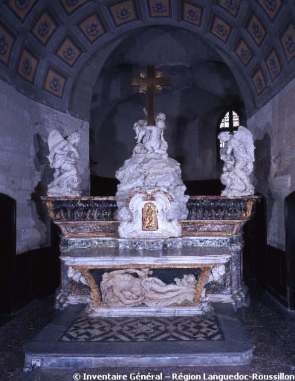 Anges en adoration du maître autel de l'église Notre-Dame