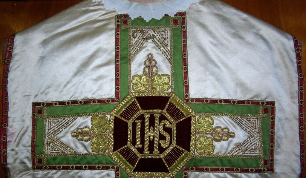 sommaire des textiles de l'église de Verfeuil