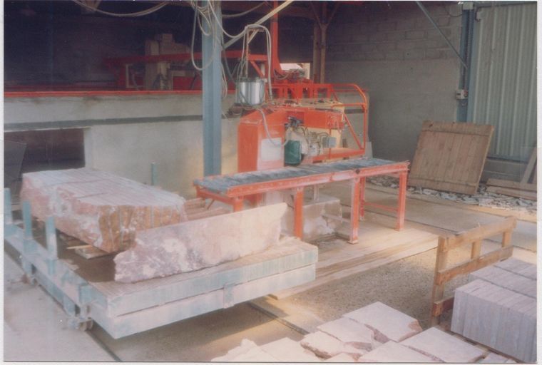 Carrière de marbre et usine de taille de matériaux de construction Anglade, puis Fougerolles, actuellement La Pierre de France