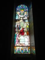 verrière à personnage (baie 17) : Sainte Philomène et verrière décorative (baie 18)