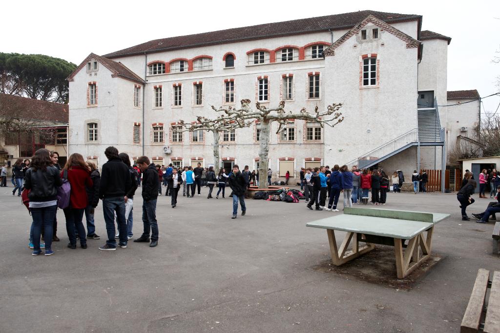 ancienne école primaire supérieure puis collège de l'Impernal