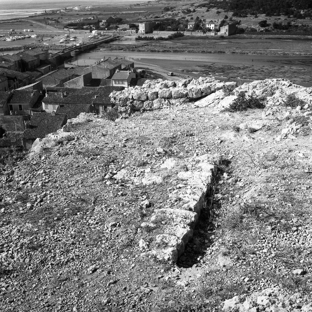 ancien château-fort de Gruissan, tour Aycelin dite aussi "de Broa".