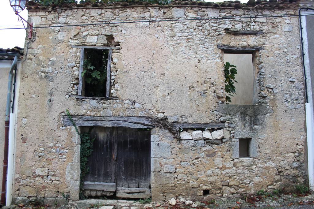 village de Cézan