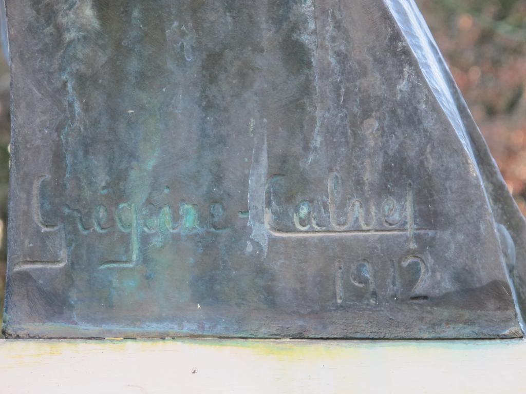 monument commémoratif dédié à Georges Jaubert (buste)
