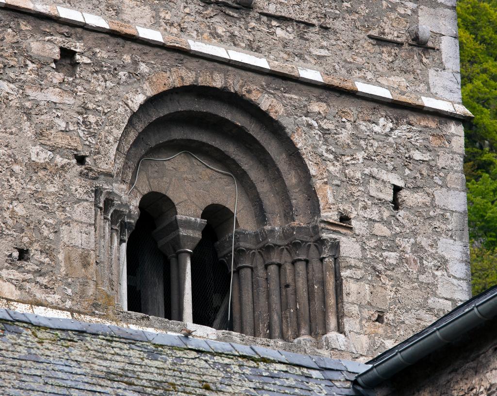 prieuré de bénédictins, église paroissiale Saint-Pierre, Saint-Ebons