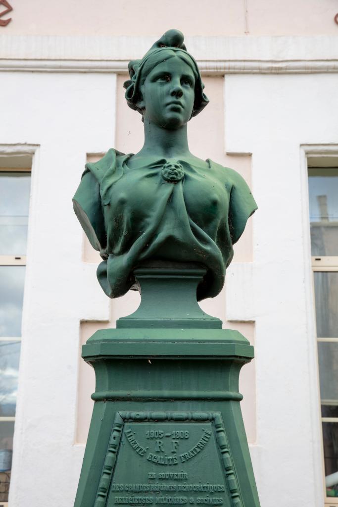 Buste monumental de Marianne