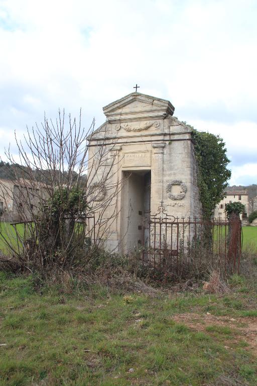 Tombeau : chapelle funéraire des familles Resseguier et Salasc
