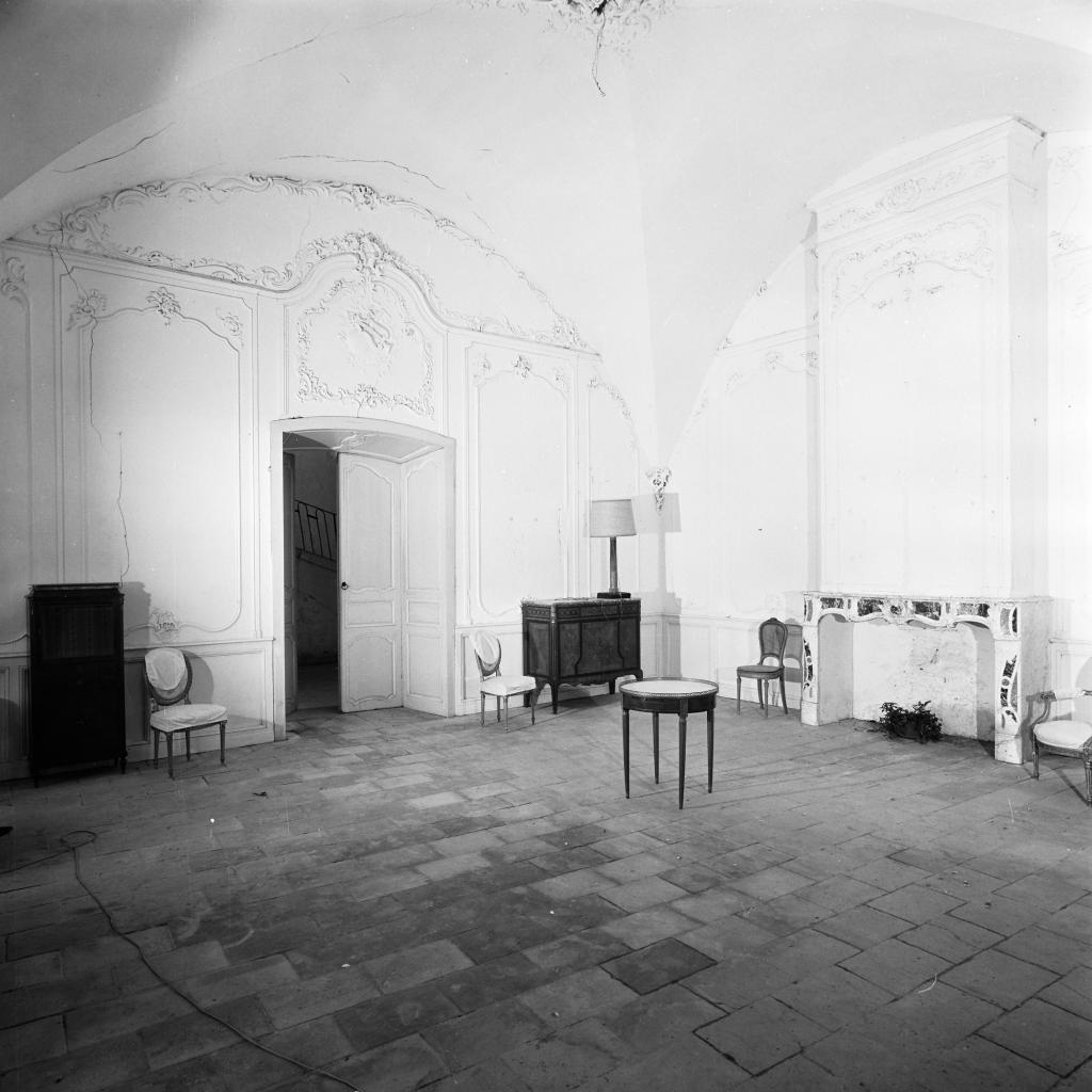 abbaye de cisterciens de Belleperche, actuellement Musée des arts de la table