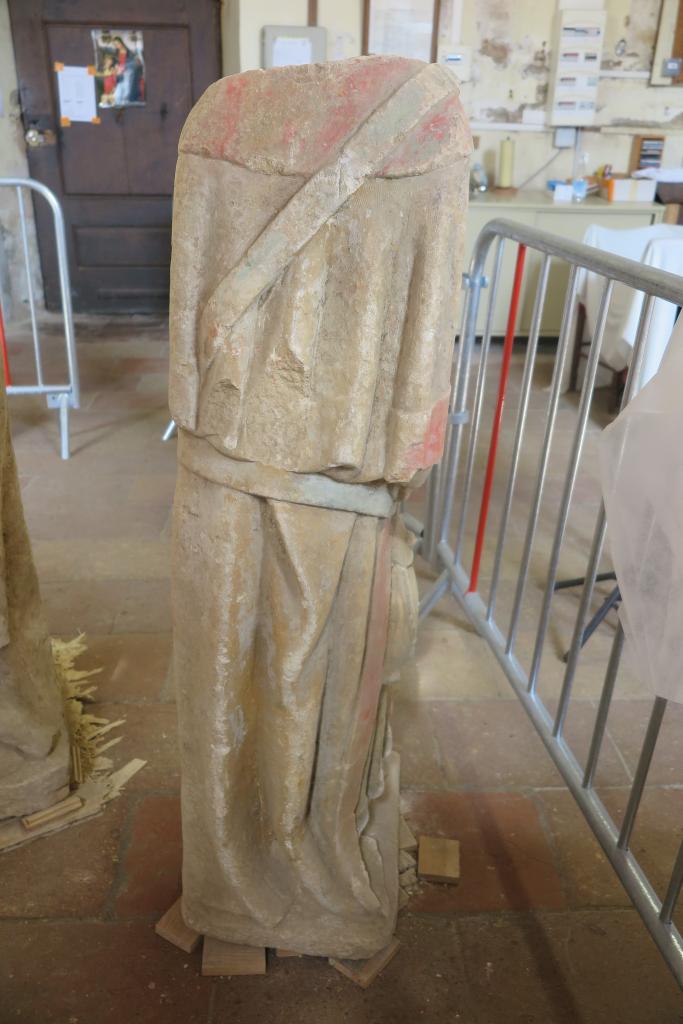 groupe sculpté de la Mise au tombeau