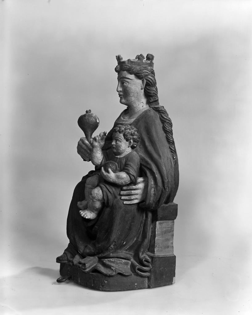 statue : Vierge à l'Enfant