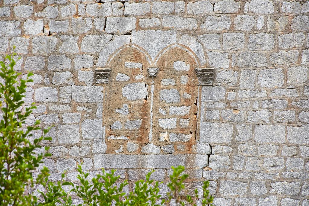 maison forte, moulin