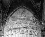 haut-relief : Couronnement de la Vierge