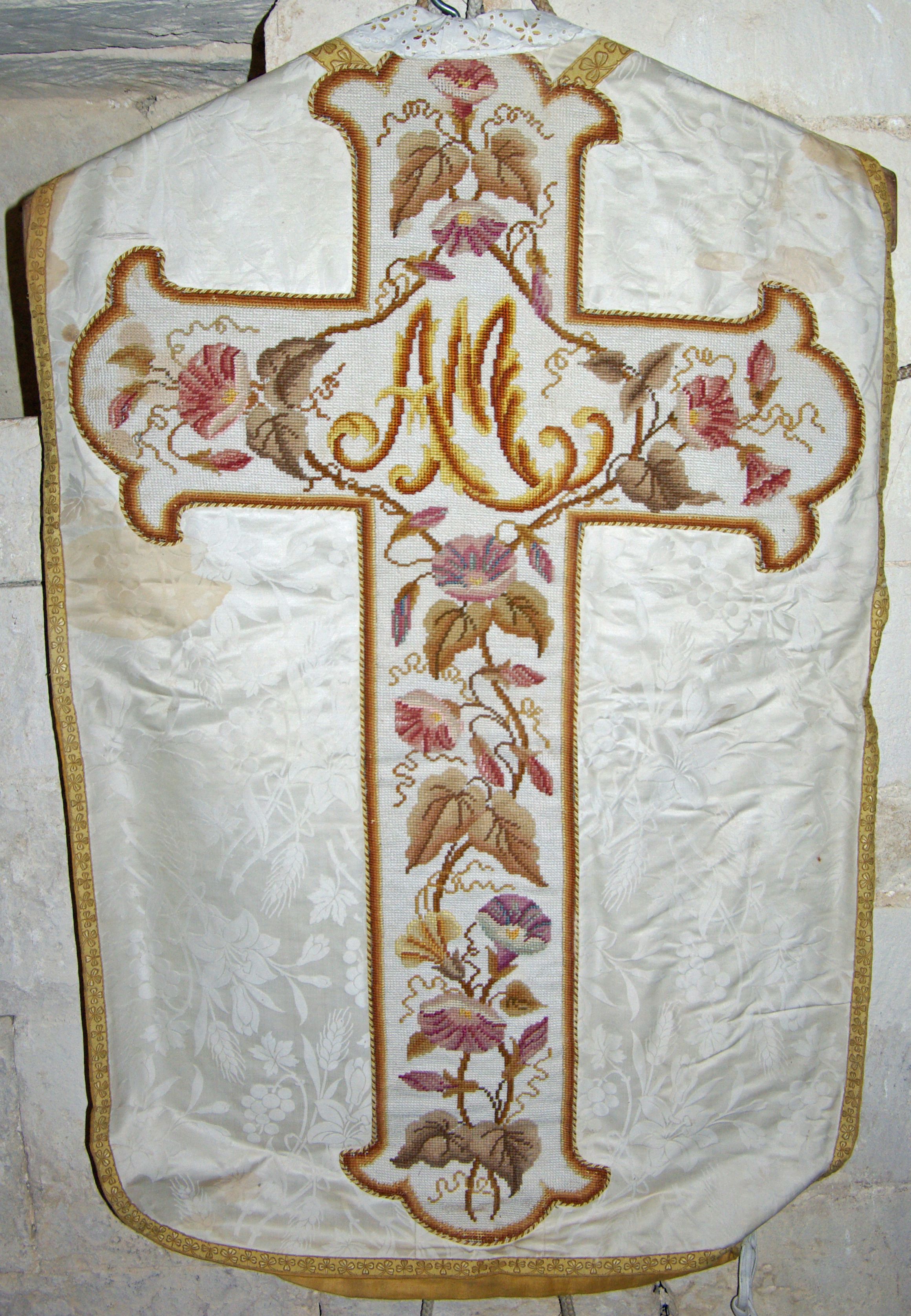 sommaire des textiles de l'église Notre-Dame de Gattigues