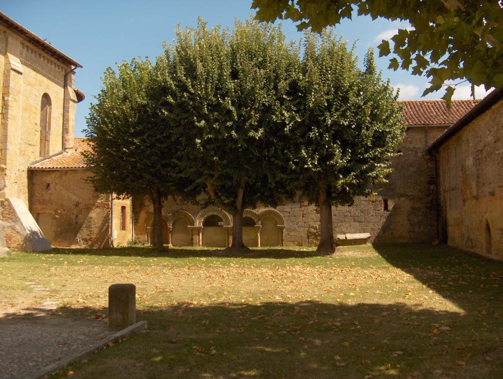 cloître (restes)