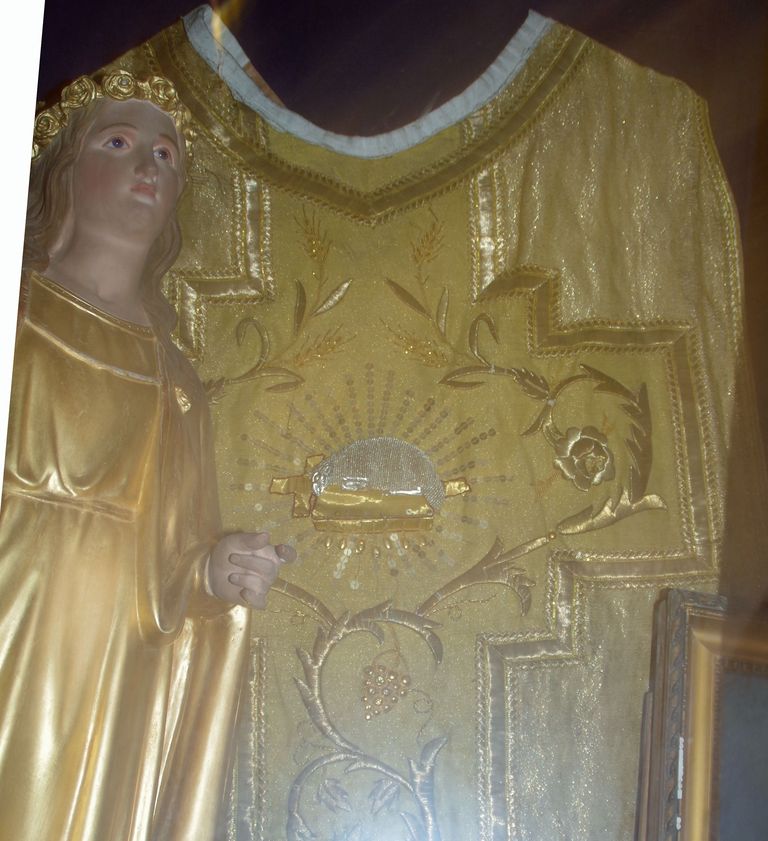 sommaire des textiles de l'église de Rousson