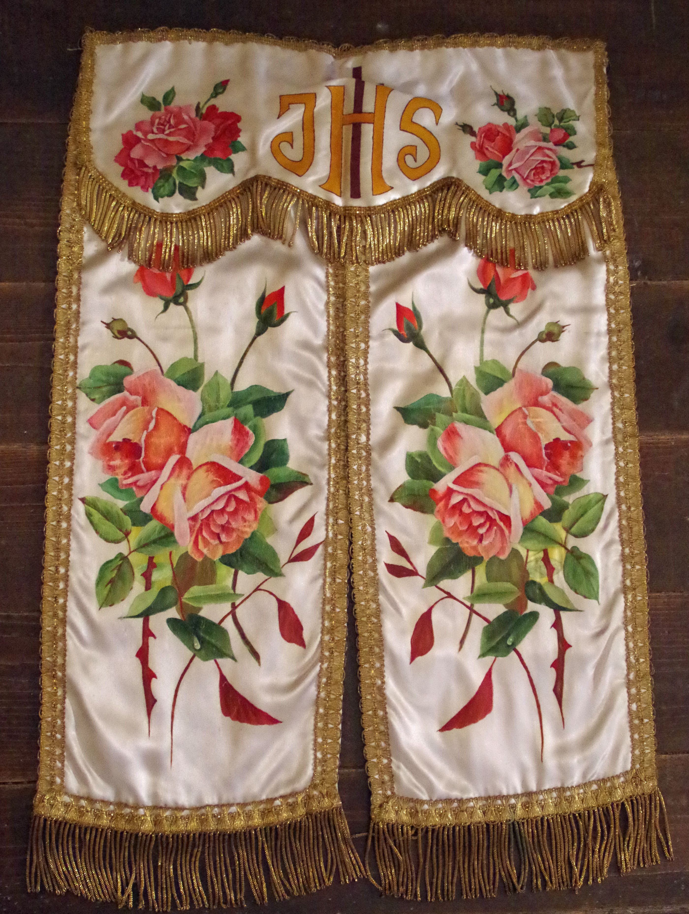 sommaire des textiles de l'église de Saint-Mamert-du-Gard