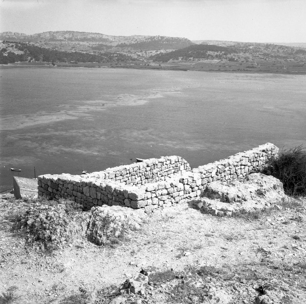 ancien château-fort de Gruissan, tour Aycelin dite aussi "de Broa".