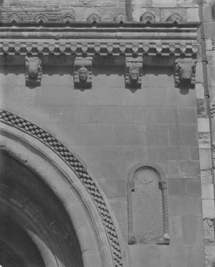 Abbaye de chanoines de saint Augustin, dite basilique Saint-Sernin, actuellement église paroissiale