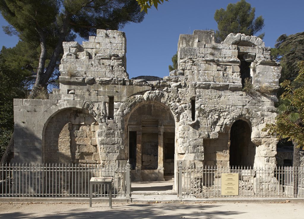 ensemble cultuel de l'Augusteum, avec le temple de Diane et le nymphée