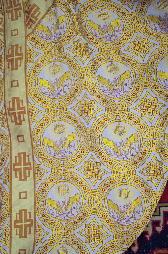 sommaire des textiles de l'église de Manduel